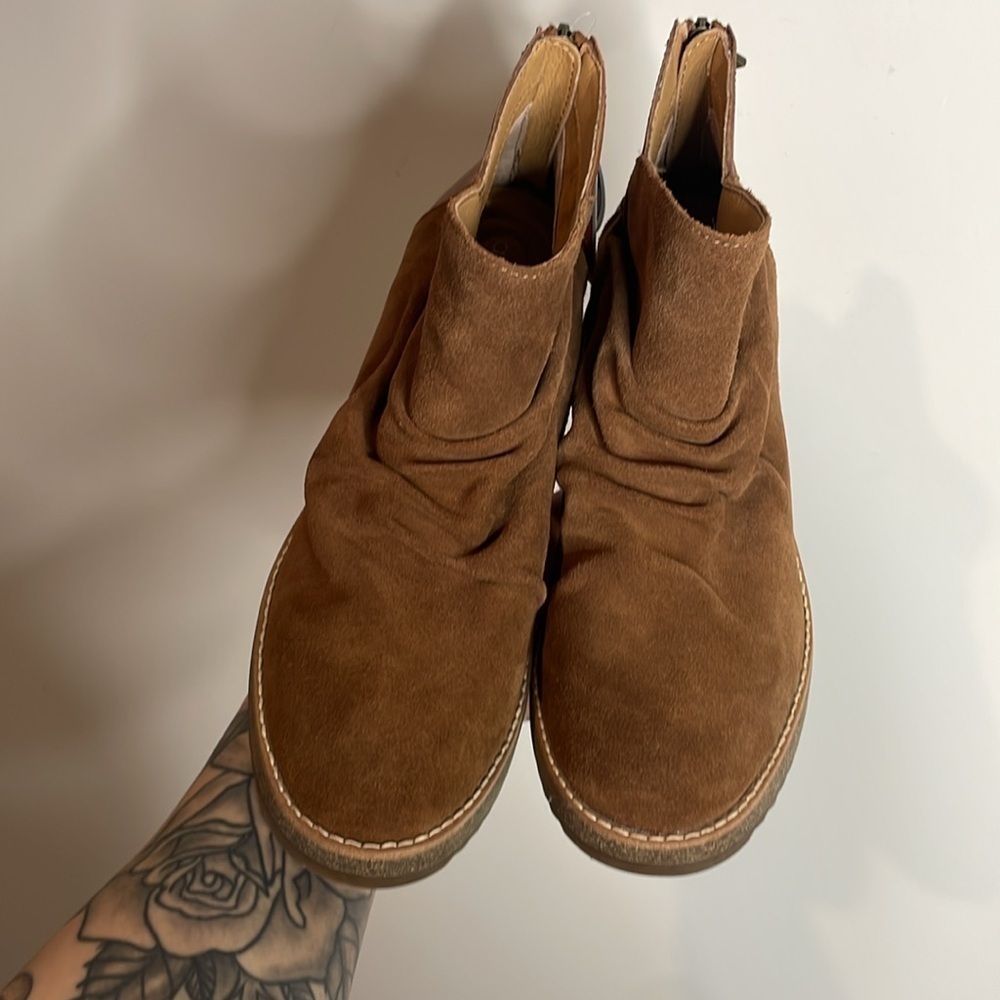 Aetrex | Brown Kara Ankle Wedge Suede Boots Size 10.5-11 NWOB - Picture 3 of 6